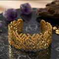 Luxury Gold Leaf Cutwork Handcuff Bracelet for Women – Elegant Open Cuff Statement Bracelet | Premium Fashion Jewelry
