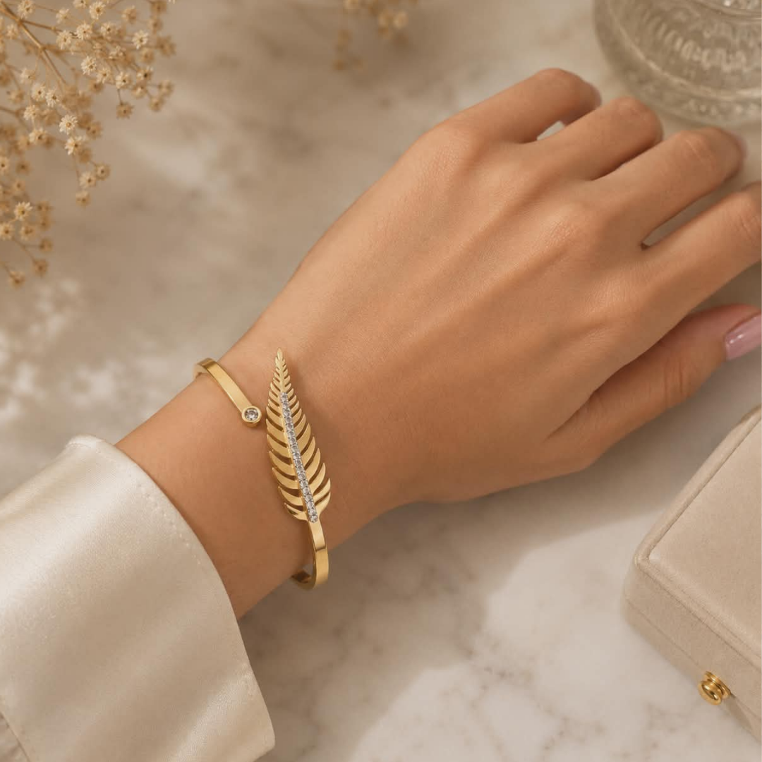 Luxury Gold Leaf Handcuff Bracelet for Women – Elegant Crystal Feather Cuff Bangle | Premium Fashion Jewelry Gift
