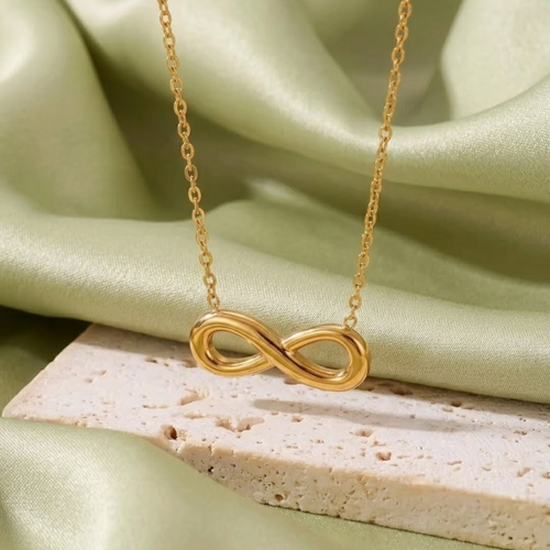 Elegant Gold Infinity Pendant Necklace – Minimalist Forever Symbol Chain Necklace for Women
