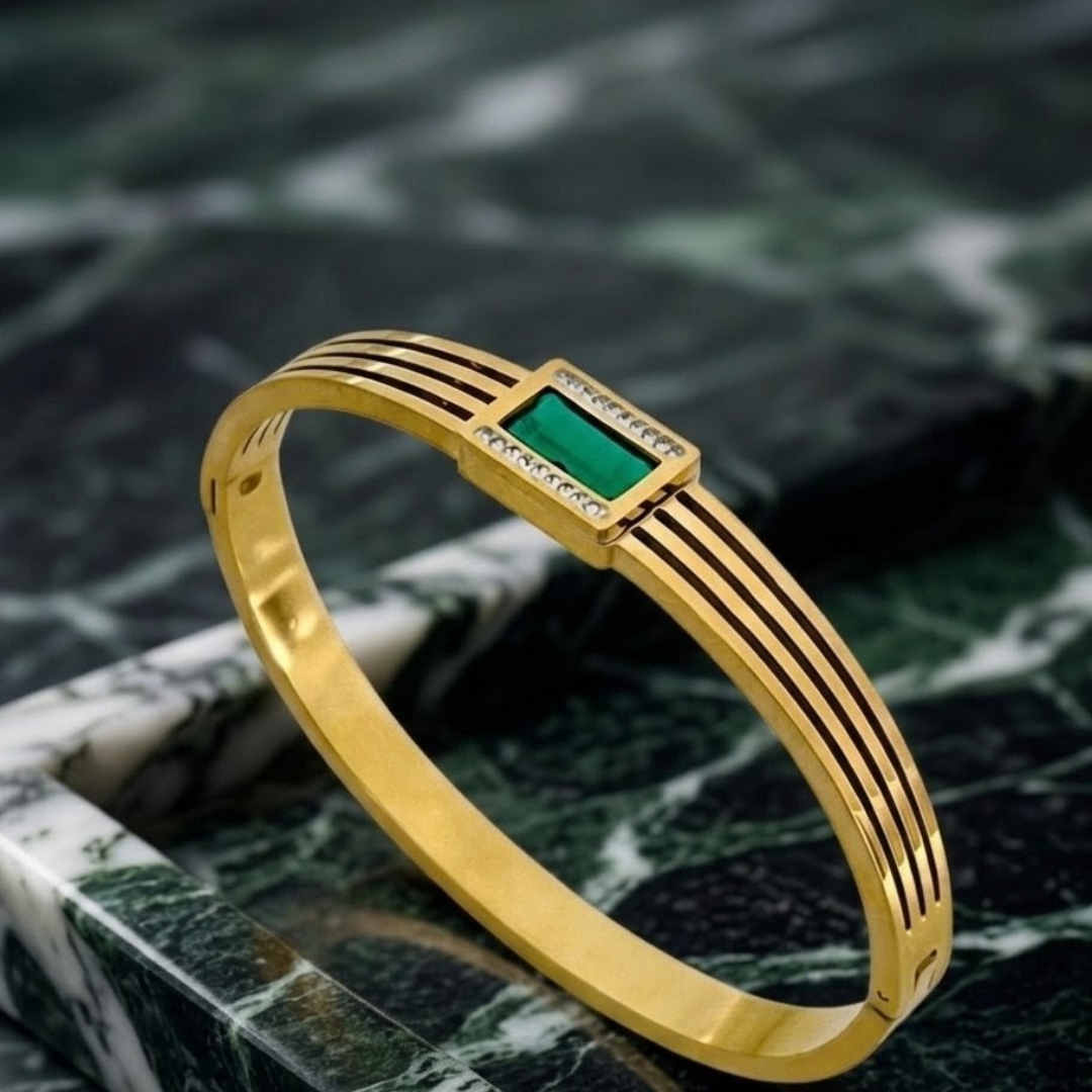 Luxury Gold Emerald Handcuff Bracelet for Women – Premium Stainless Steel Cuff Bangle with Crystal Detail | Elegant Designer Jewelry Gift