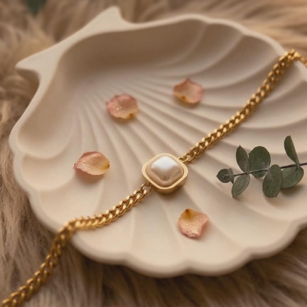 Elegant  Gold Plated Square Pearl Charm Stainless Steel Curb Chain Bracelet for Women