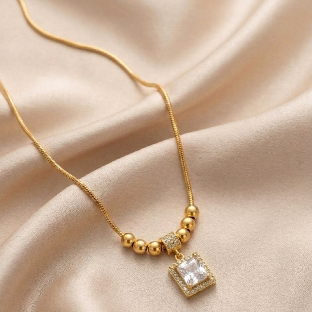 Luxury Gold-Plated Emerald & Crystal Pendant Necklace for Women | Elegant Zircon Charm Jewelry